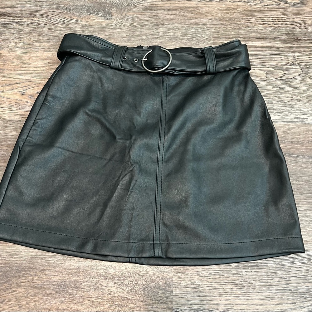 Hollister Black Faux Leather Skirt with Belt Size Small